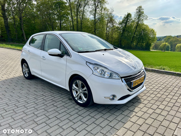 Peugeot 208 120 VTI Automatik Allure