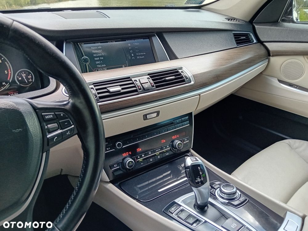 BMW 5GT - 7