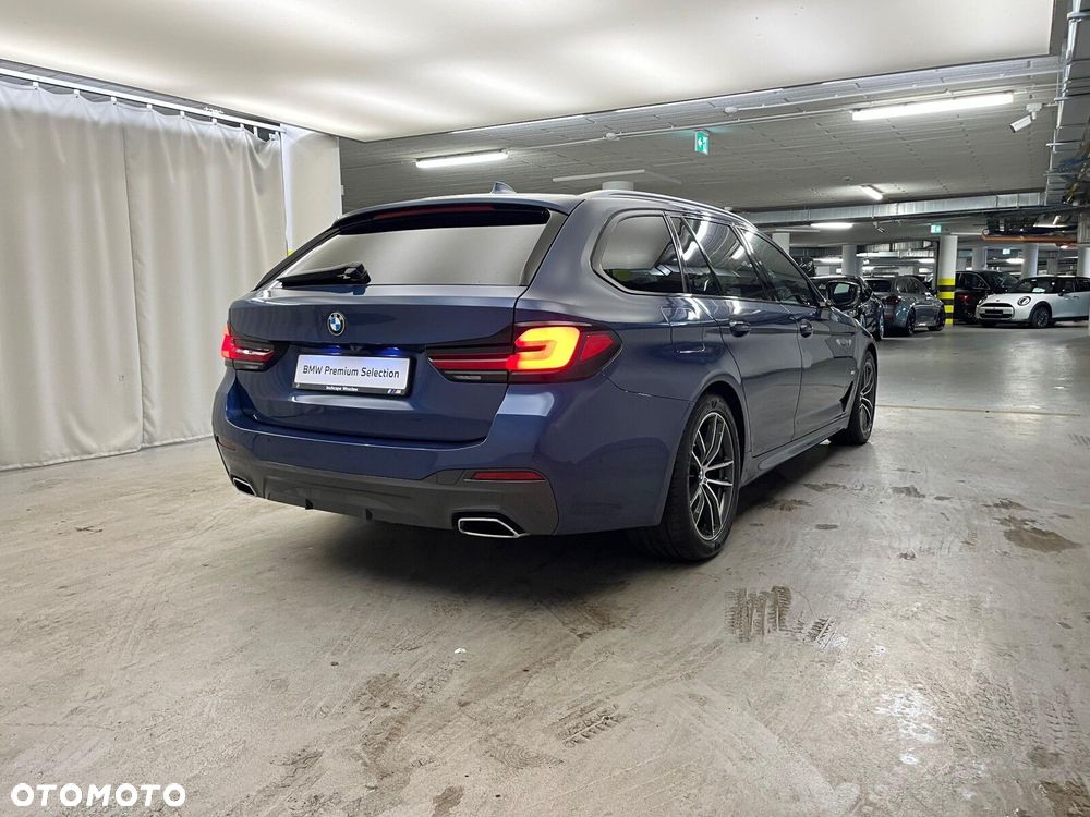 BMW Seria 5 530d xDrive mHEV M Sport sport - 12