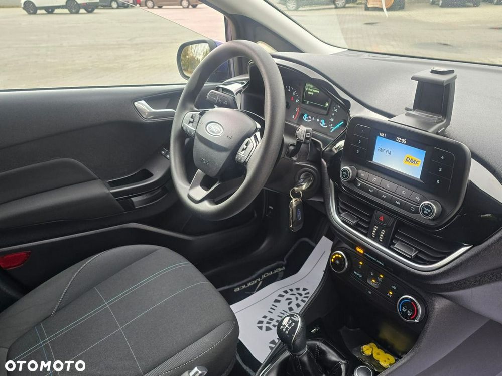 Ford Fiesta - 21