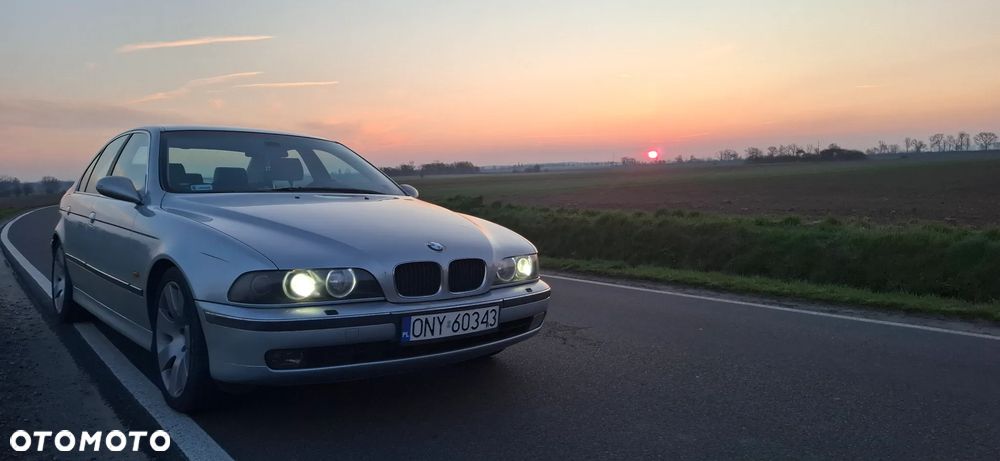 BMW Seria 5 523i - 2