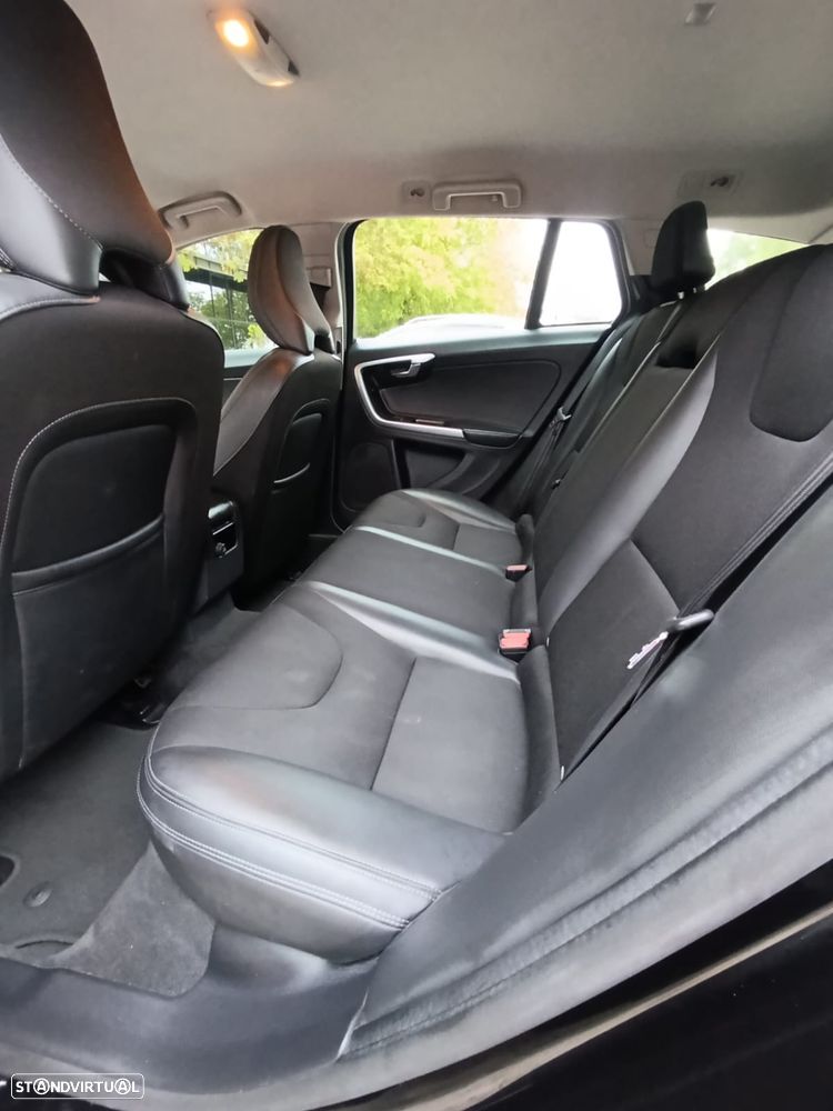 Volvo V60 - 15