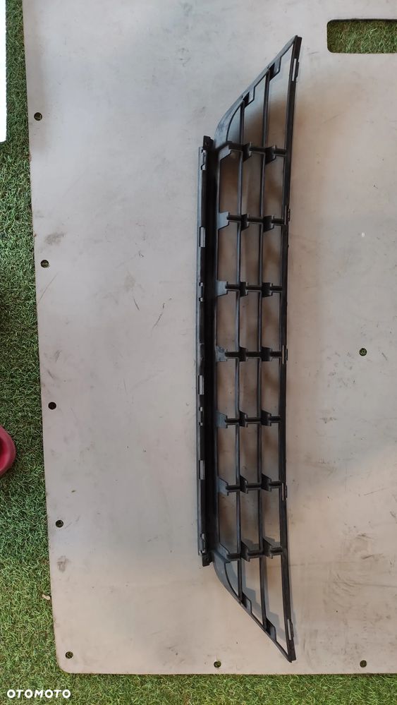 Kratka zderzaka środkowa przód Volvo XC60 I Lift 31323774 - 3