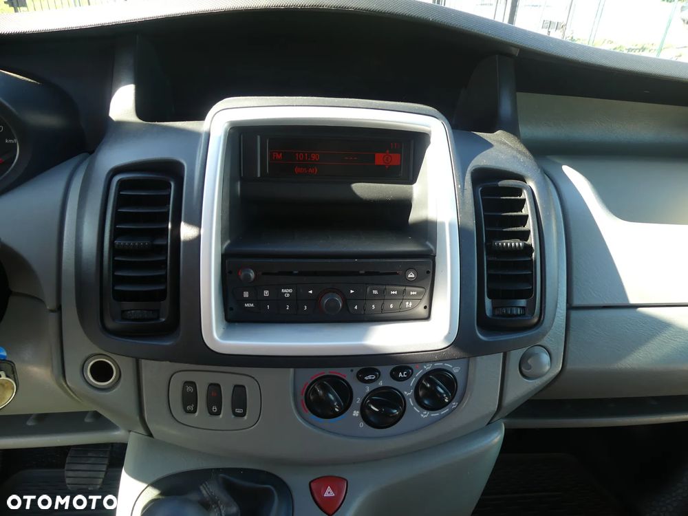 Renault Trafic - 13