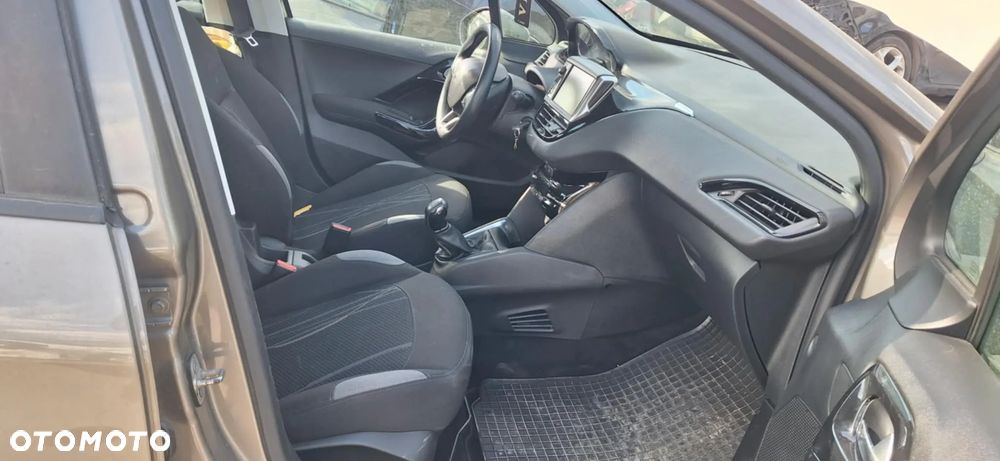 PEUGEOT 208 KCL pas tył tylny podłoga wanna - 7