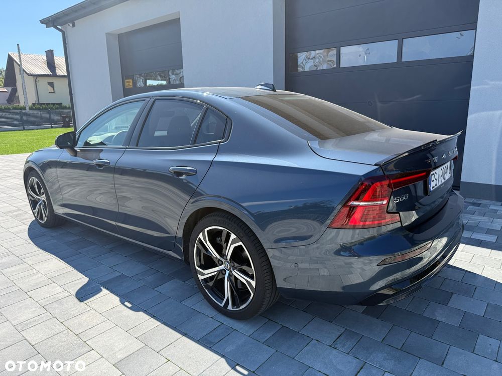 Volvo S60 B5 B AWD R-Design - 4