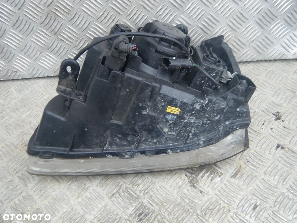 LAMPA PRZÓD PRAWA KIA CARENS EUROPA EU =RADOM - 7