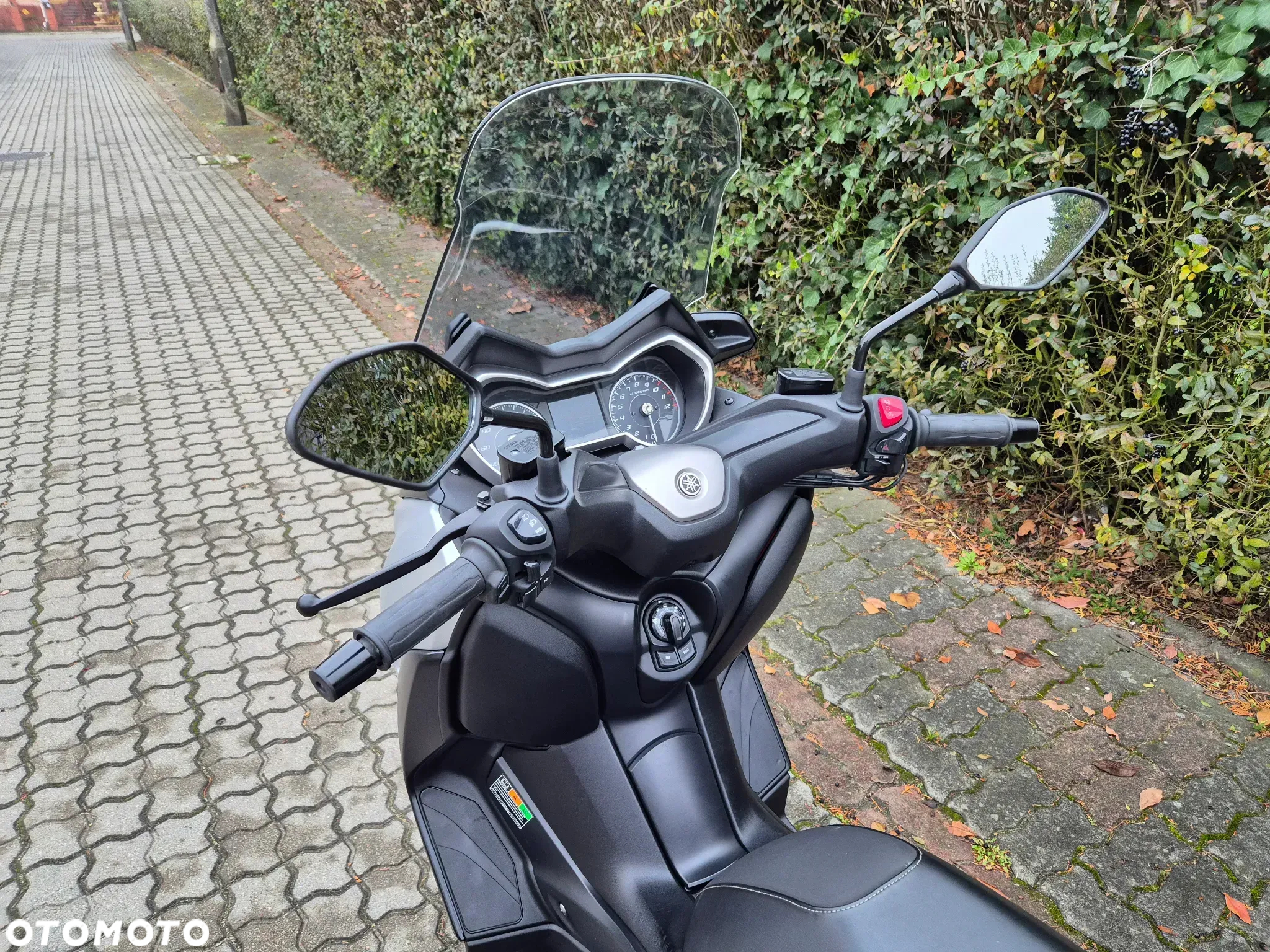 Yamaha X-max - 6