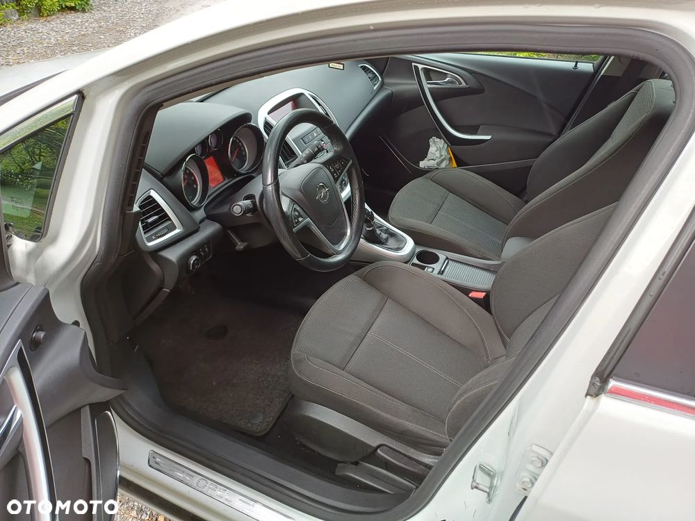 Opel Astra 1.4 T Edition 150 - 8