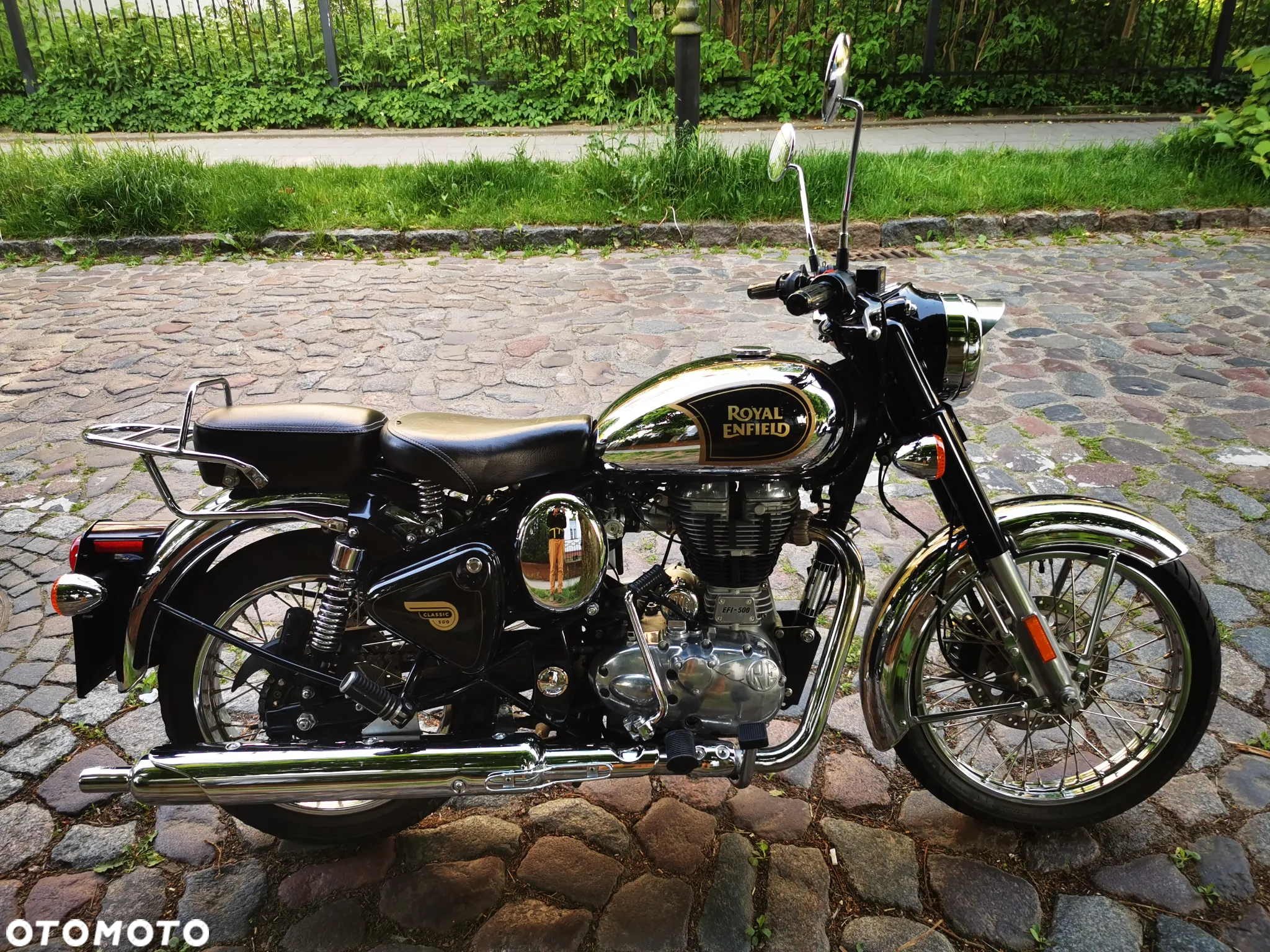 Royal Enfield Classic - 2