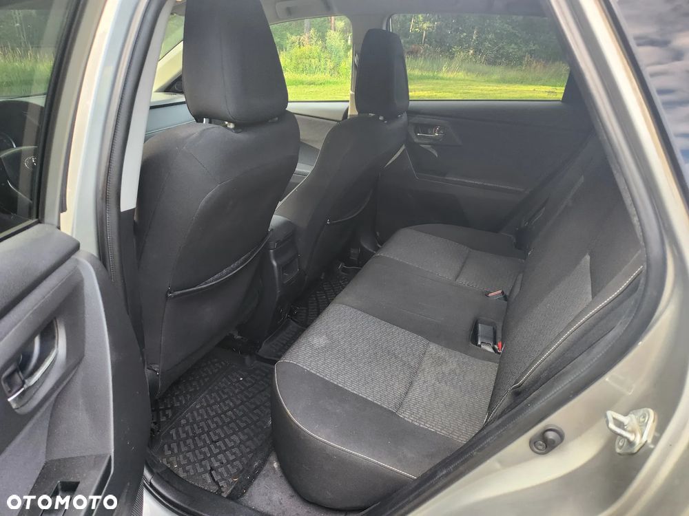 Toyota Auris 2.0 D-4D Premium - 9
