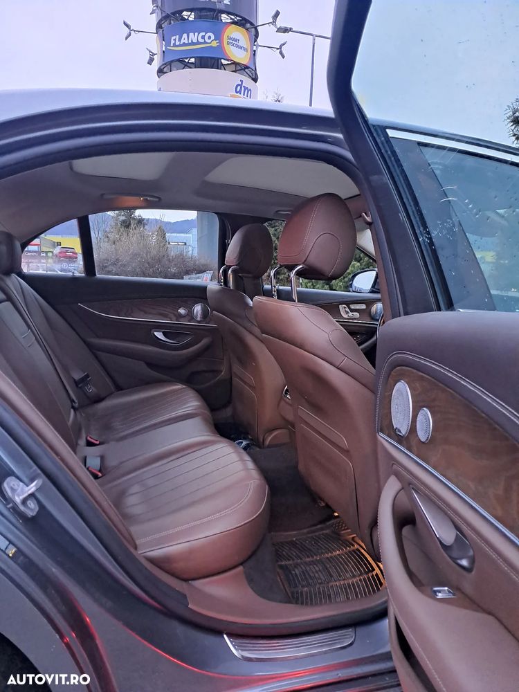 Mercedes-Benz E 350 CDI DPF BlueEFFICIENCY 7G-TRONIC Avantgarde - 32