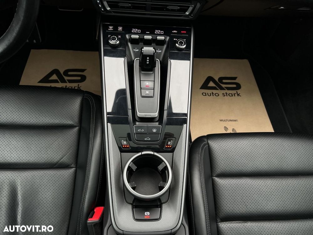 Porsche 911 Carrera PDK - 31