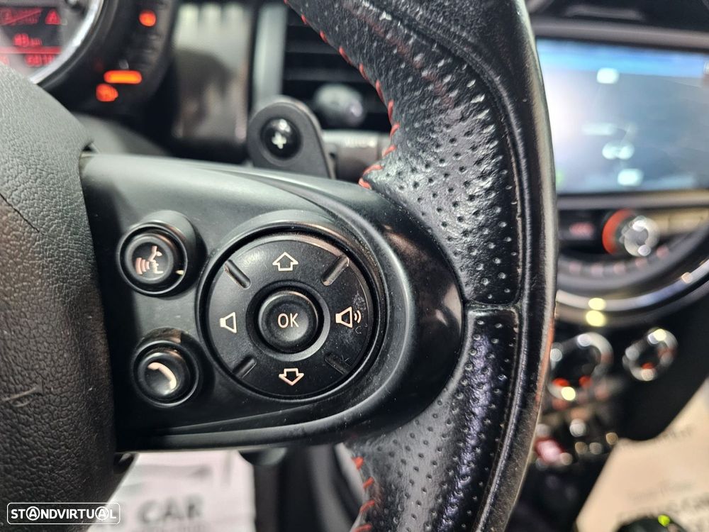 MINI 5 Portas Cooper SD Auto Desportiva - 16