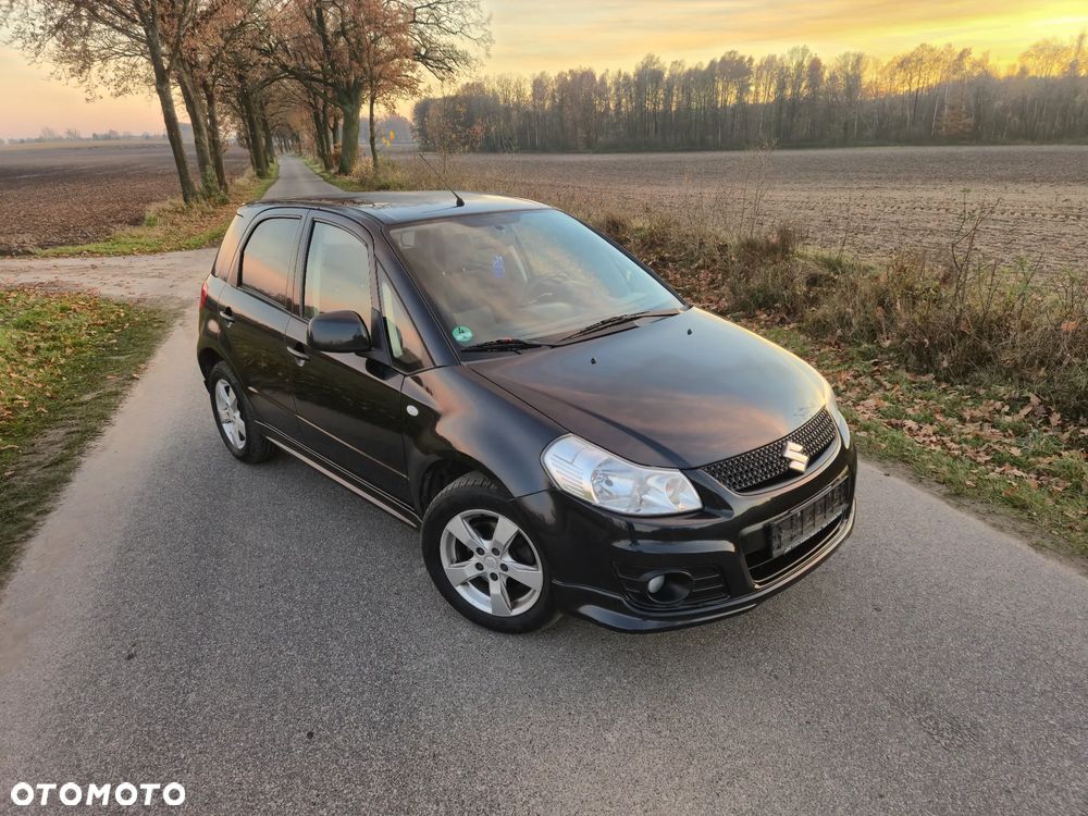 Suzuki SX4 1.6 Premium - 27