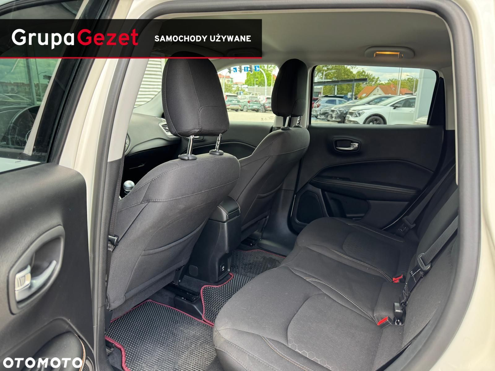 Jeep Compass - 11