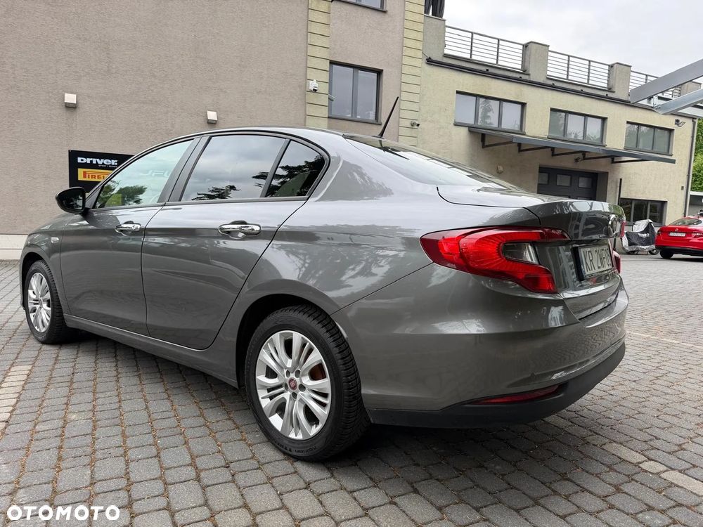 Fiat Tipo 1.4 16v Lounge EU6d - 10