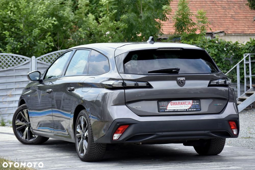 Peugeot 308 180 e-EAT8 GT - 12