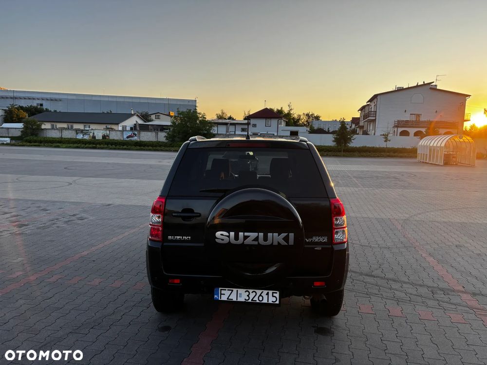 Suzuki Grand Vitara 2.4 Premium EU5 - 7
