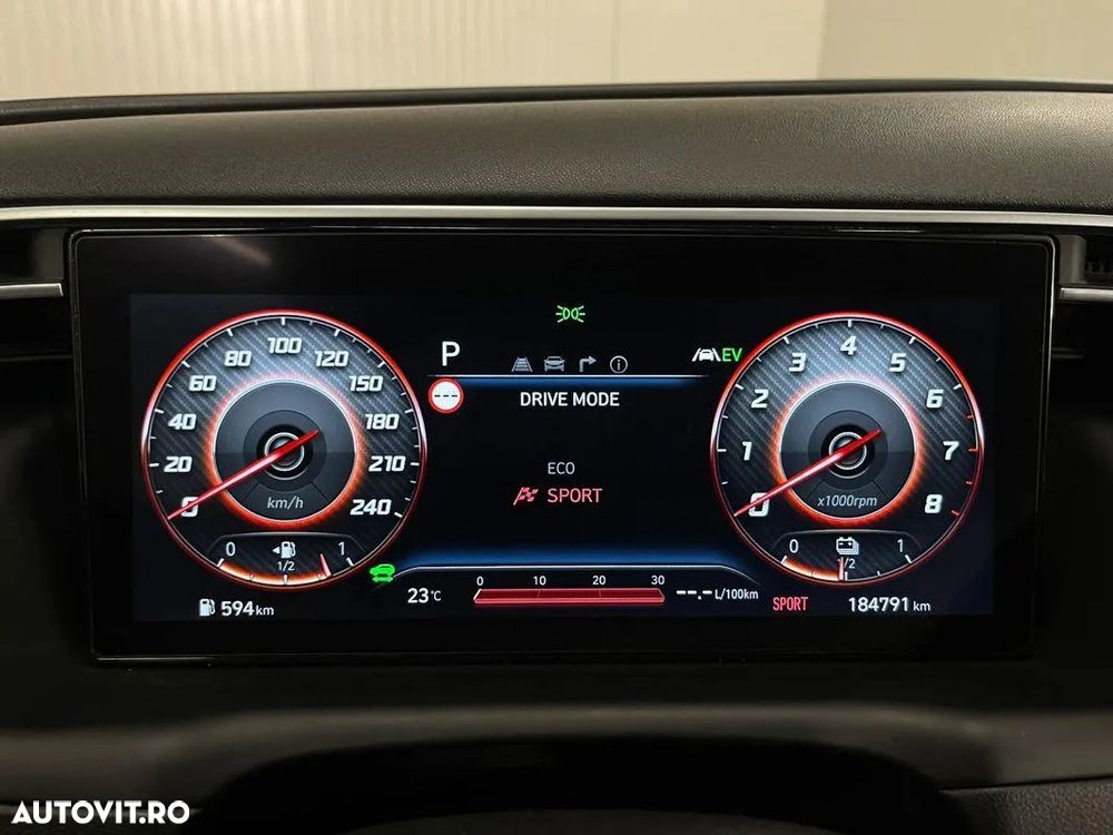 Hyundai Tucson 1.6 T-GDi HEV 2WD Advantage - 32