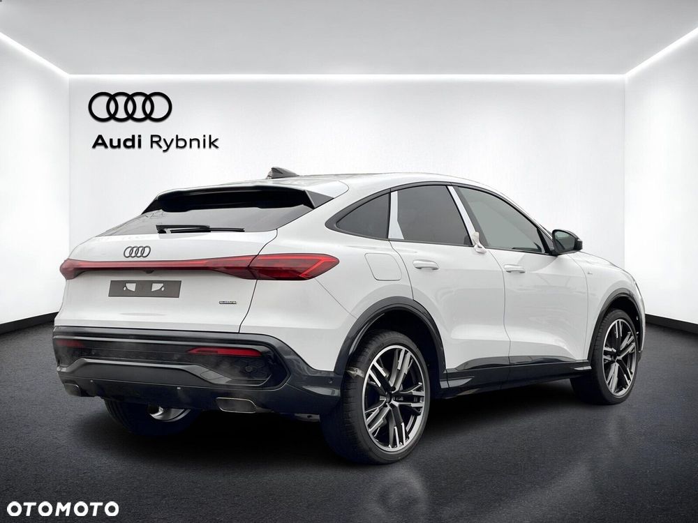 Audi Q5 Sportback - 5