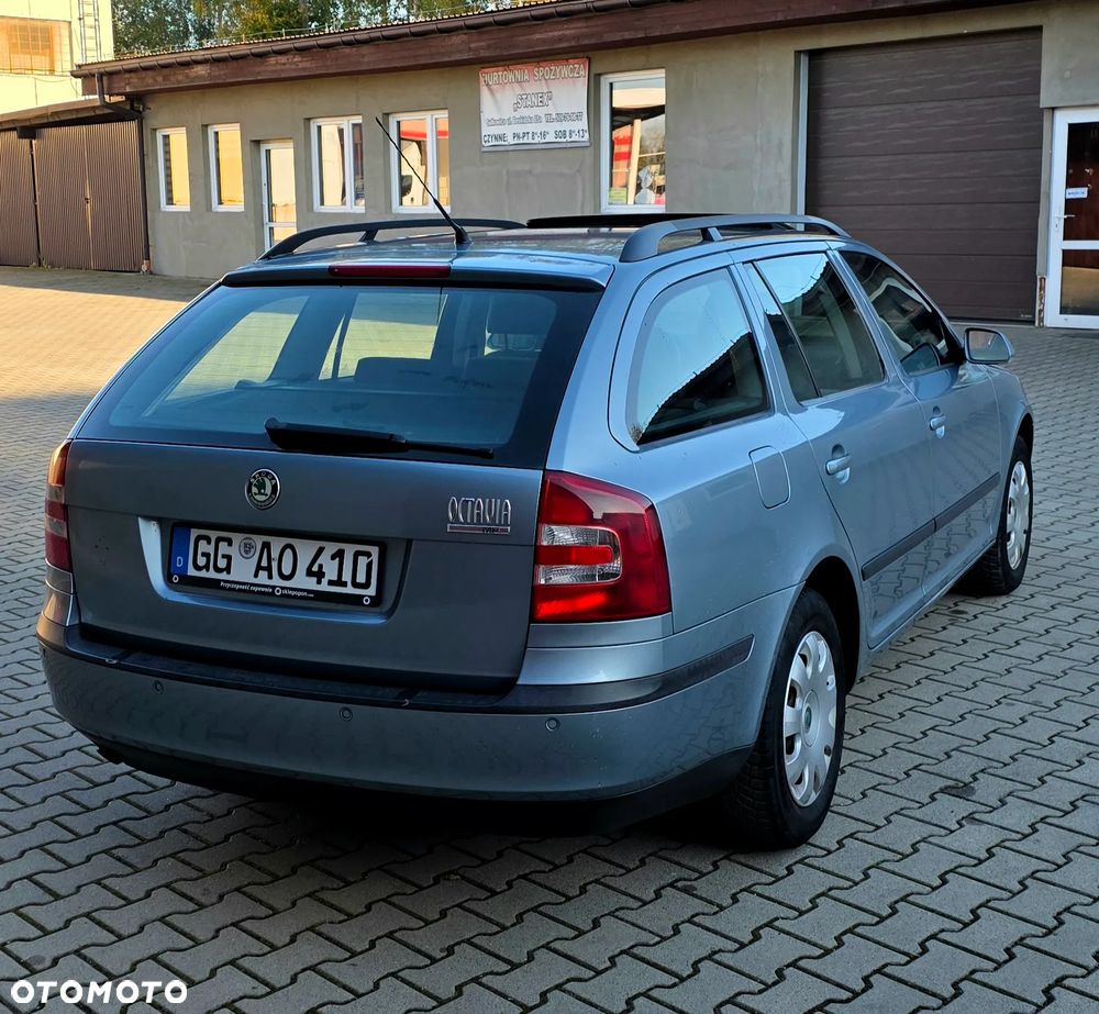 Skoda Octavia 1.6 Combi - 5