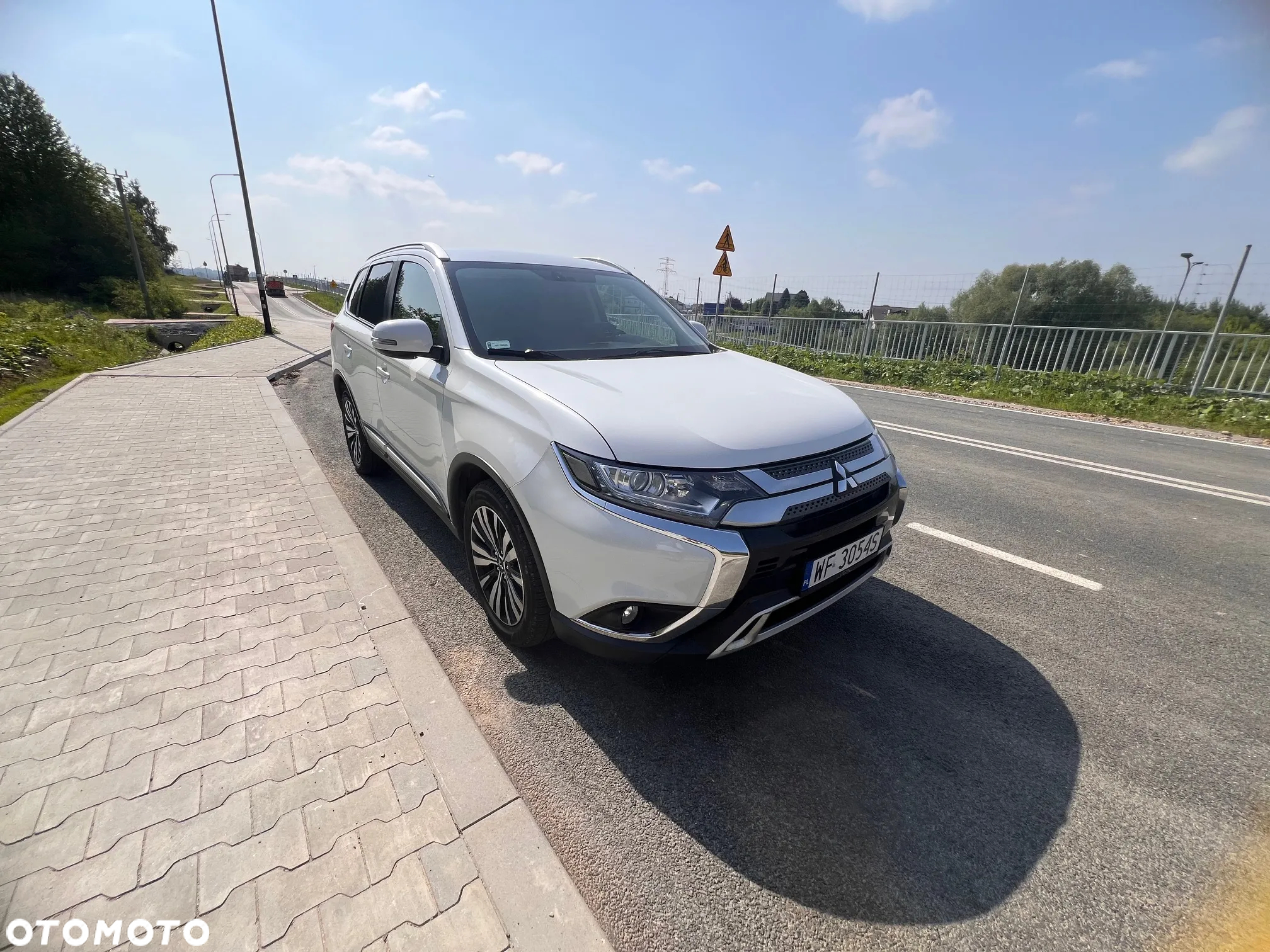 Mitsubishi Outlander 2.0 Intense Comfort 4WD CVT - 4