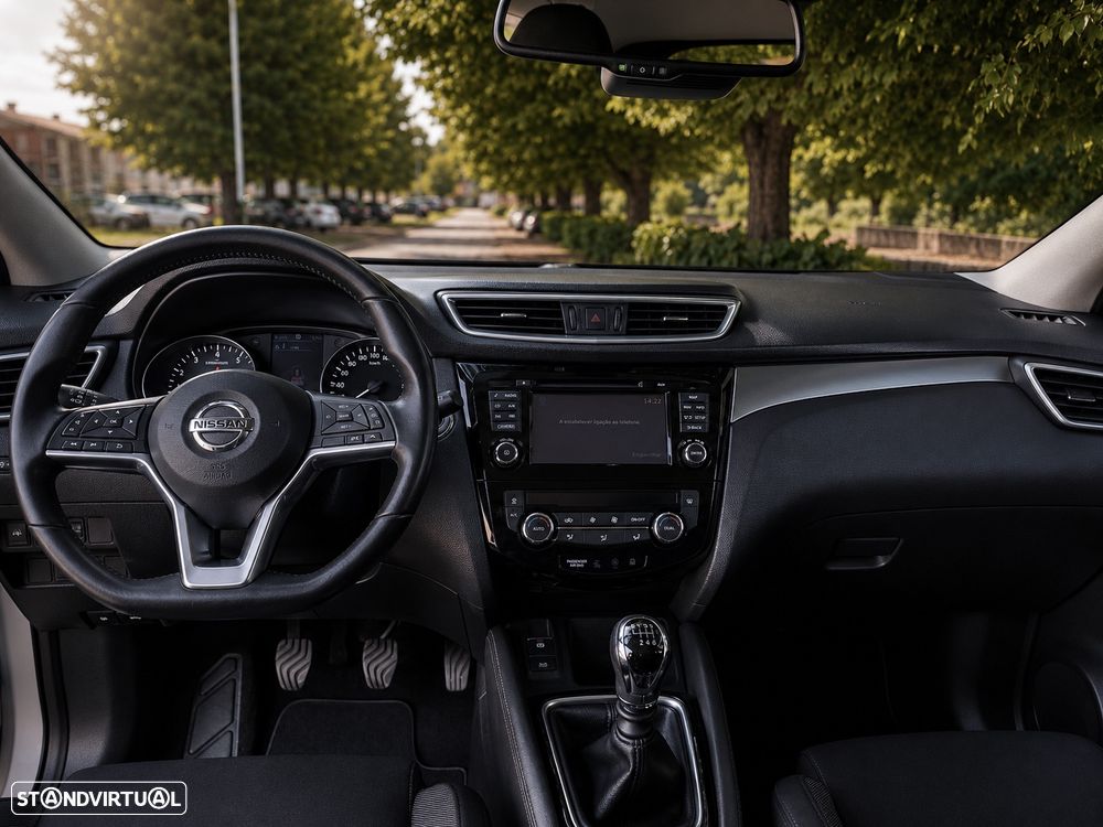 Nissan Qashqai 1.5 dCi N-Connecta 18 - 8