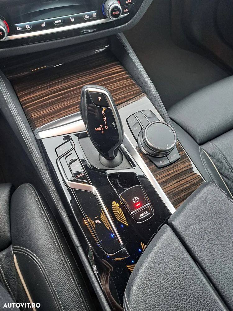 BMW Seria 5 520d xDrive AT MHEV - 12