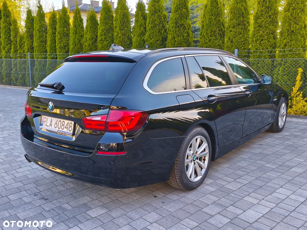 BMW Seria 5 520d Luxury Line - 11