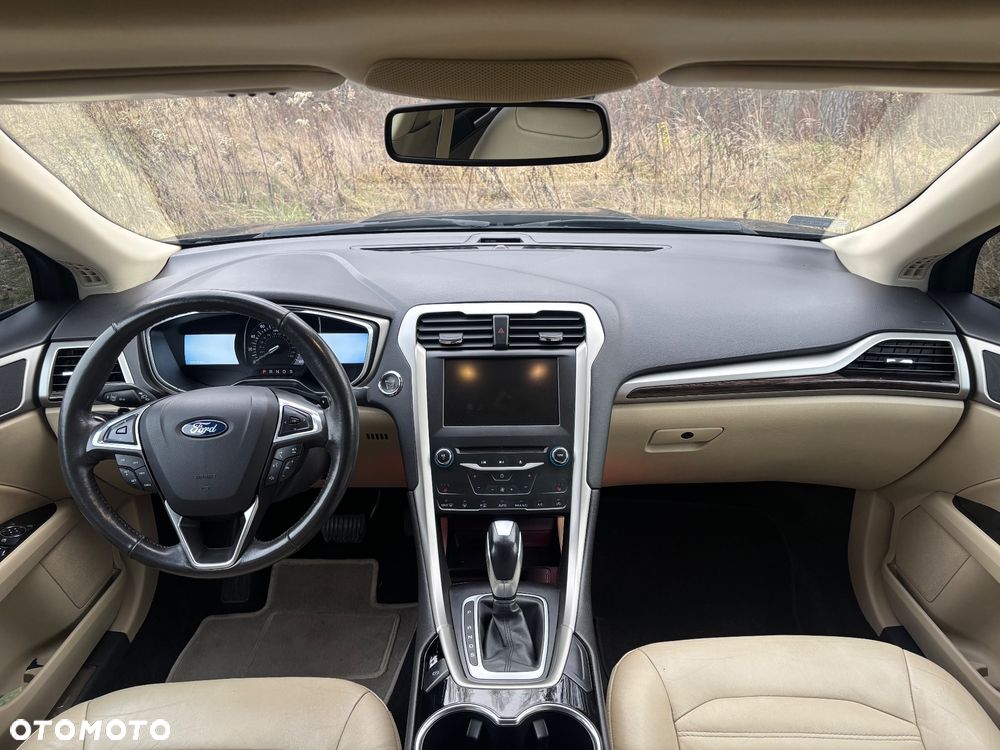 Ford Fusion 2.0 EcoBoost Titanium - 11