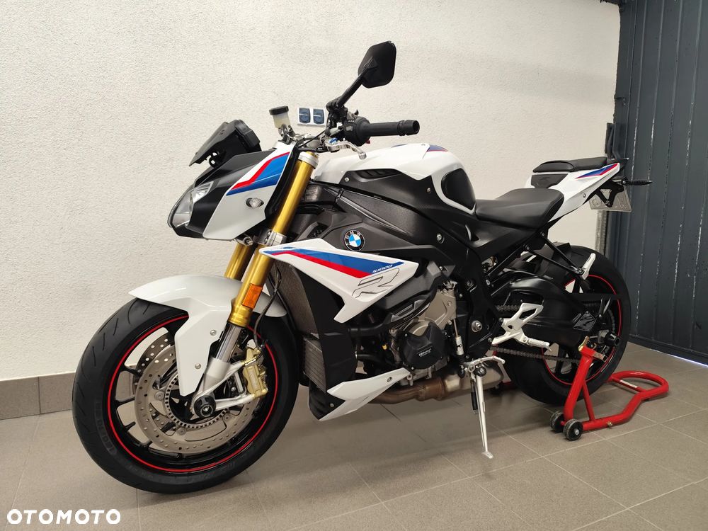 BMW S - 11