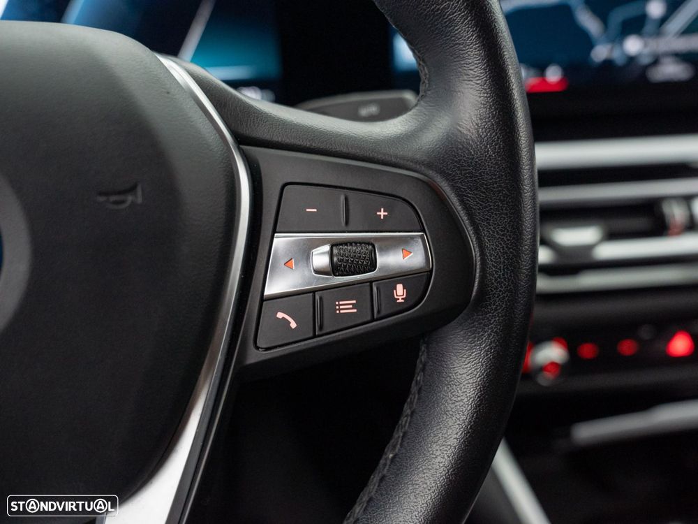 BMW i4 eDrive40 — fotografia 22