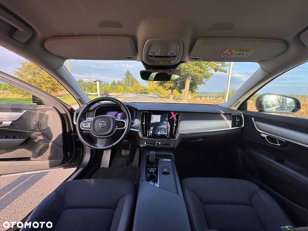 Volvo V90 D4 SCR AWD Momentum Pro - 27