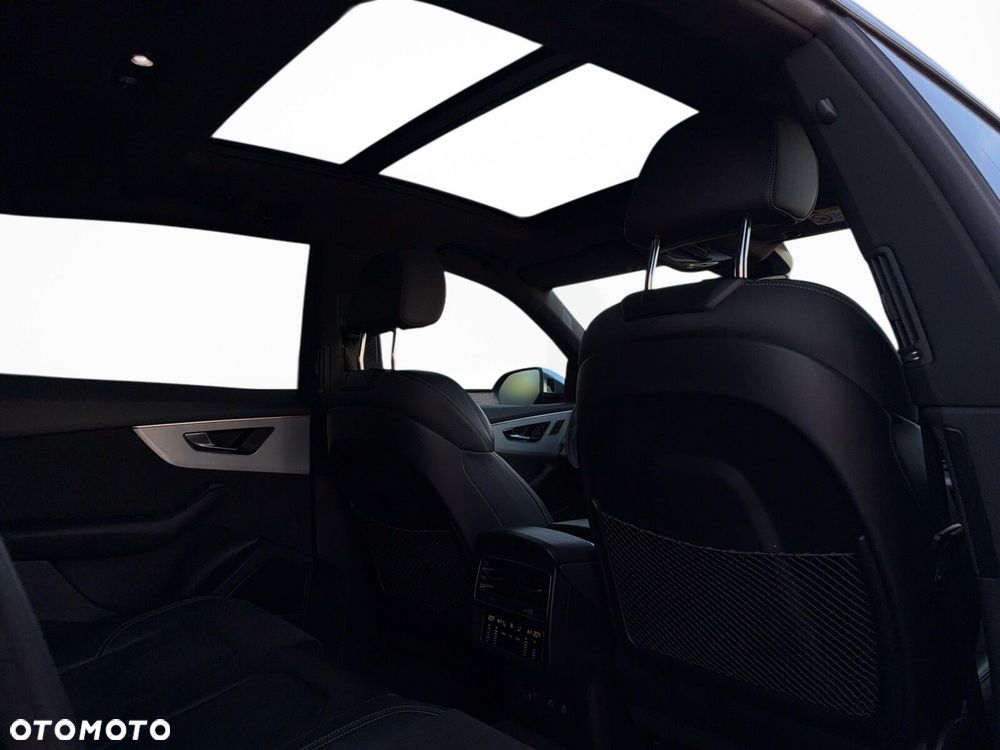 Audi SQ8 - 23