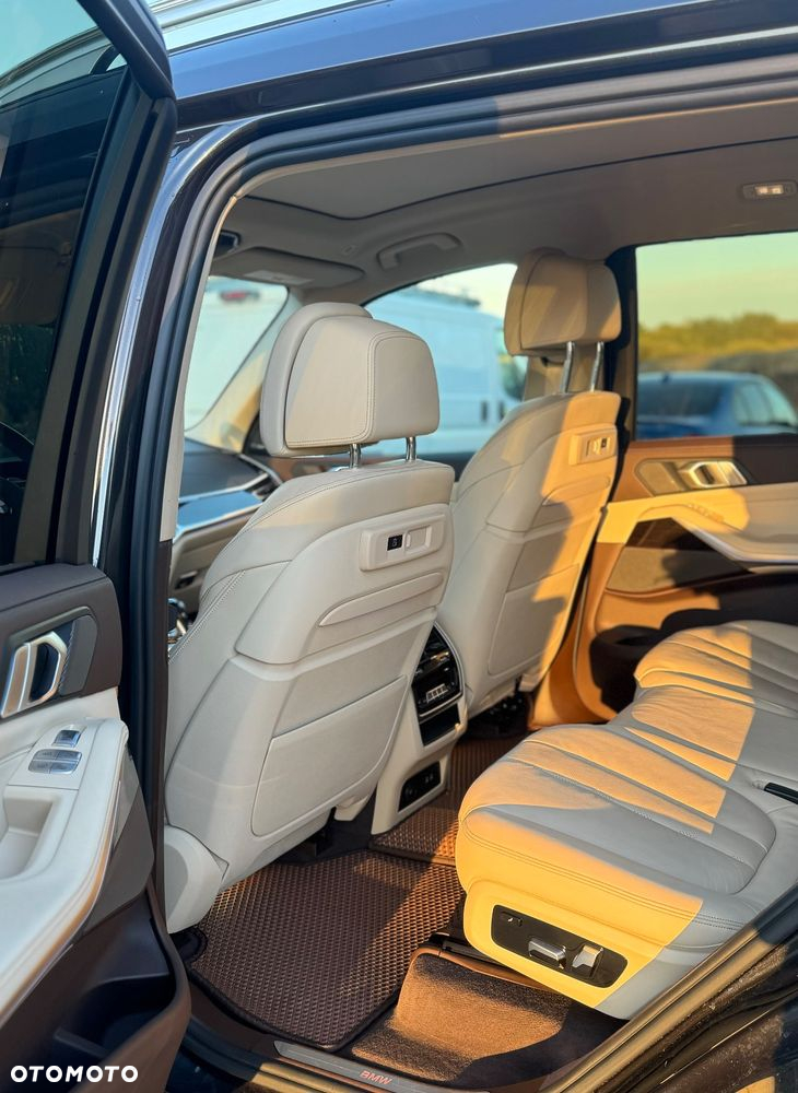 BMW X7 xDrive40i - 8