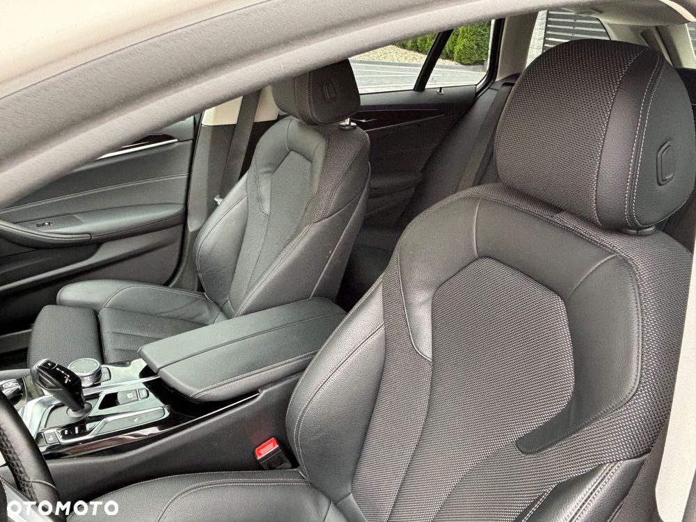 BMW Seria 5 520d Sport Line sport - 7