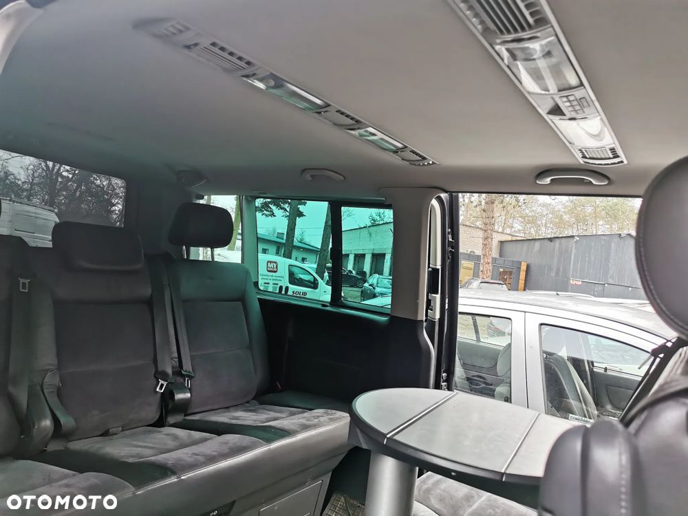 Volkswagen Multivan - 18