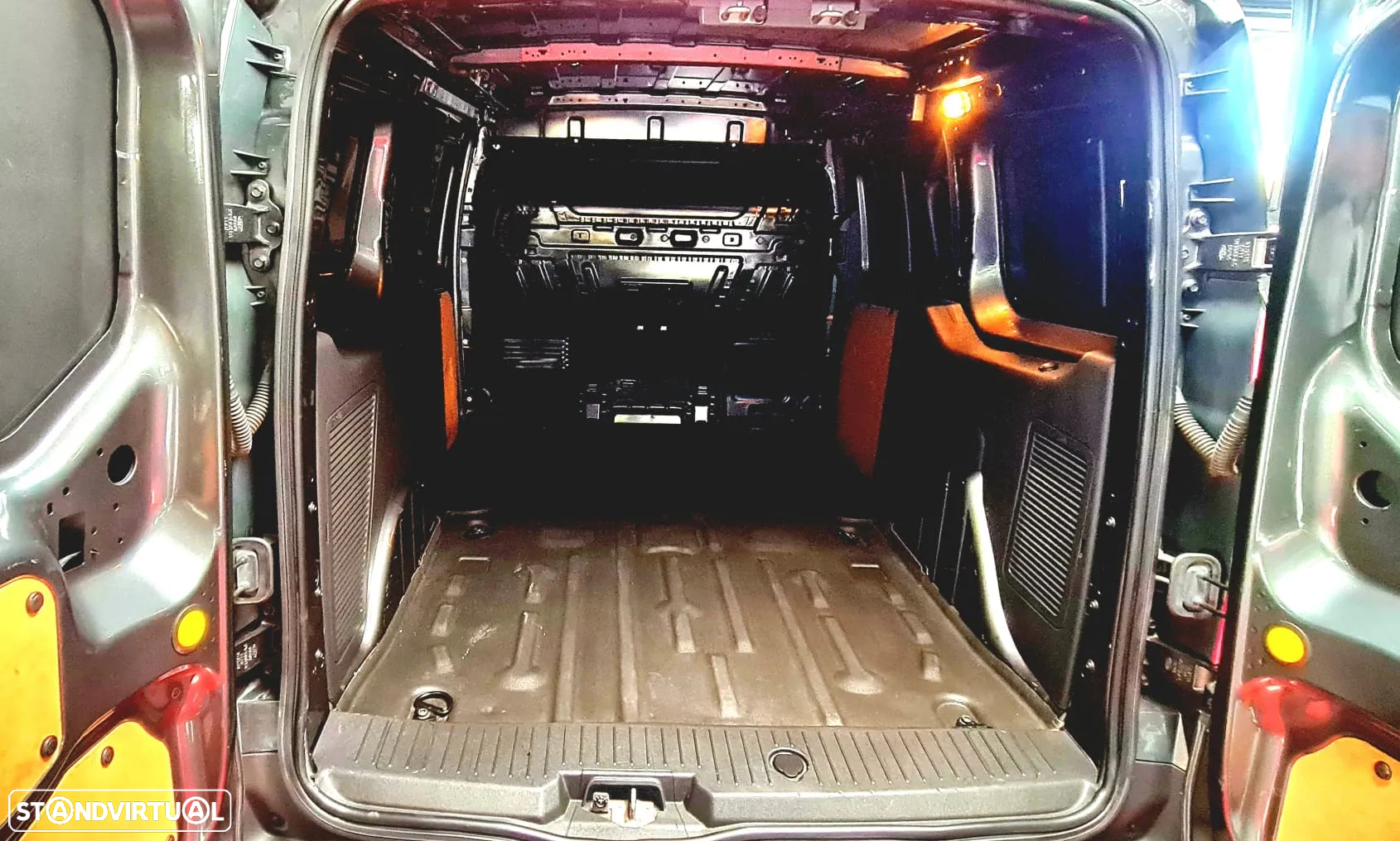 Ford TRANSIT CONNECT - 12