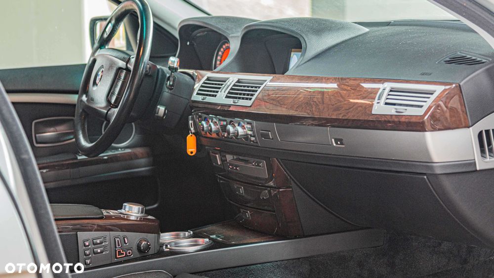 BMW Seria 7 - 9