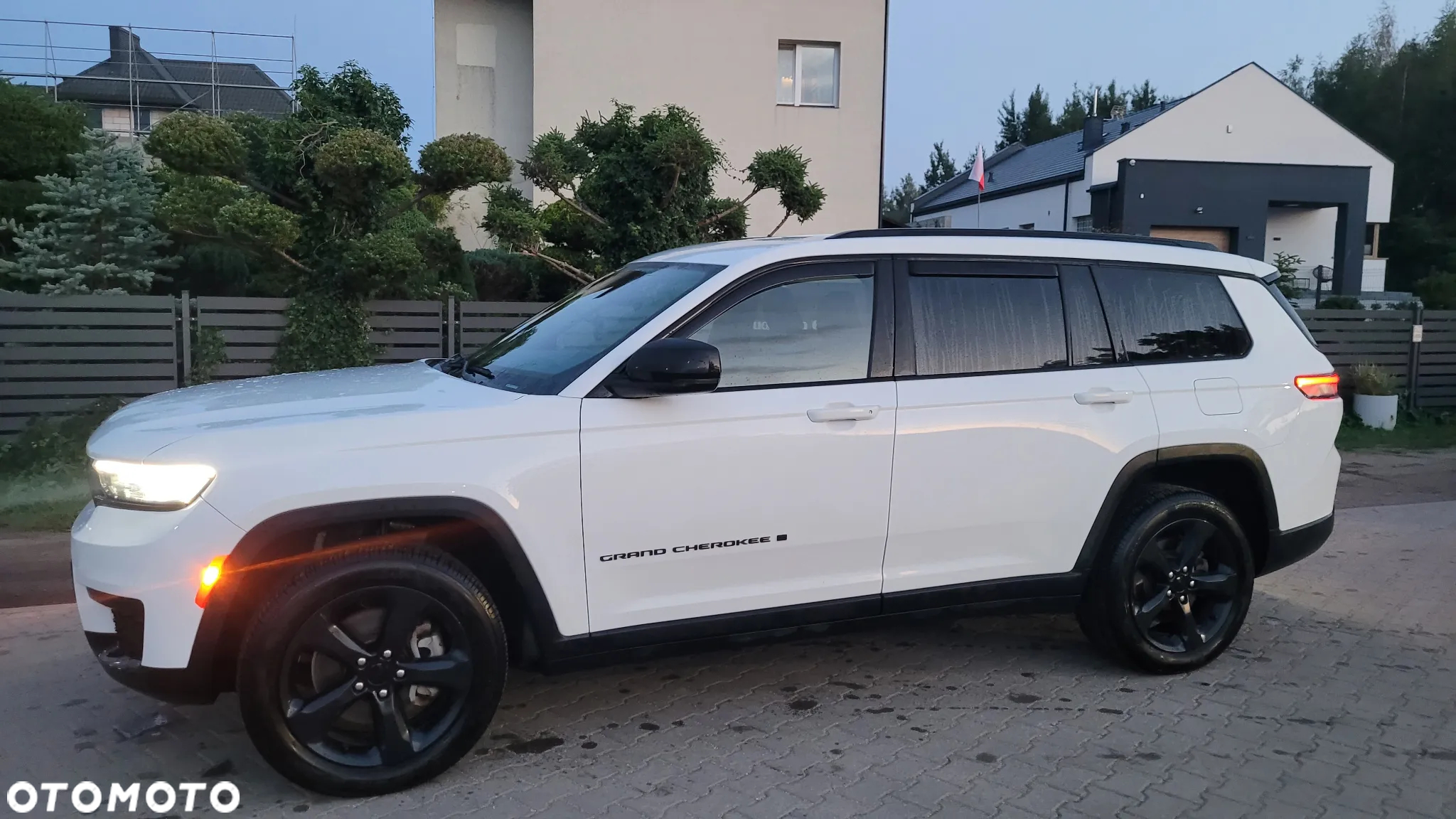 Jeep Grand Cherokee - 4