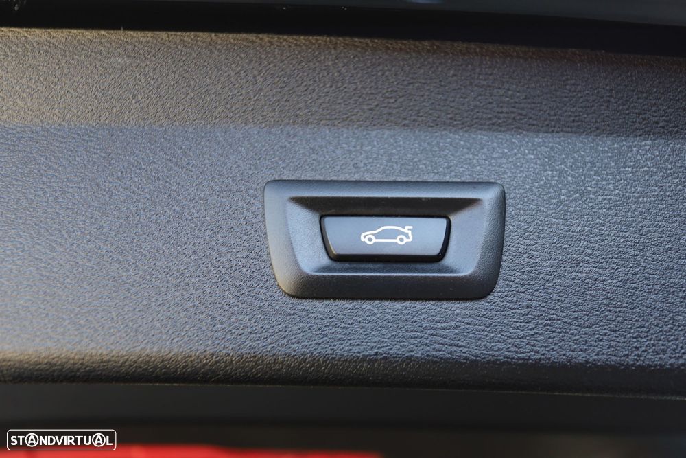 BMW X1 18 d sDrive Auto xLine - 24