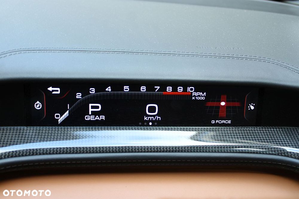 Ferrari GTC4Lusso - 25