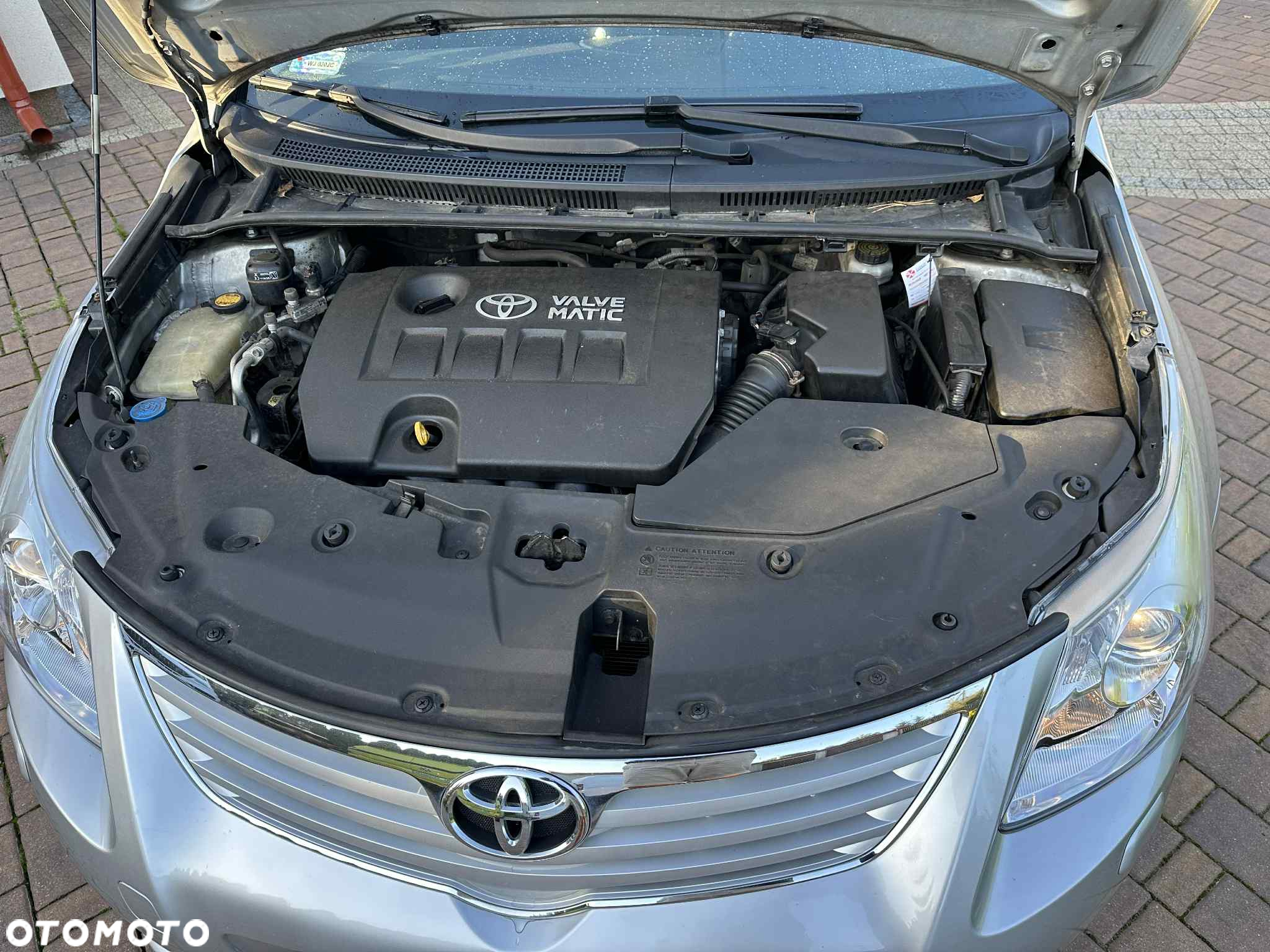 Toyota Avensis - 11