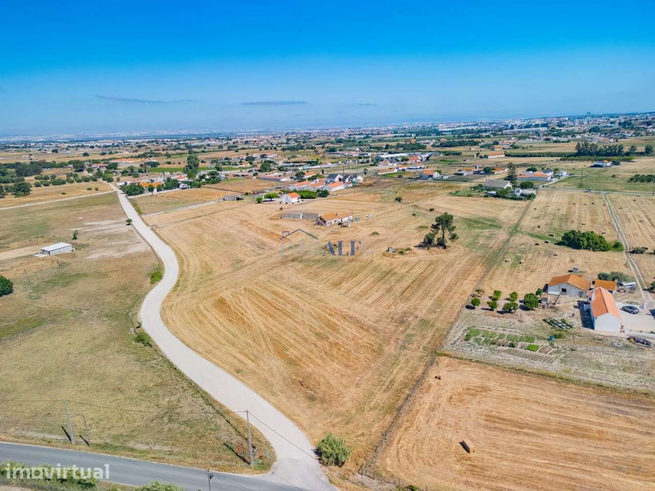 Terreno com 35000 m2 e moradia para reconstruir no Montijo - Grande imagem: 2/18