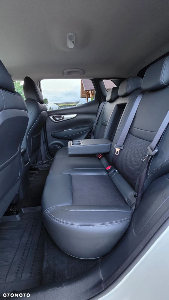 Nissan Qashqai 1.3 DIG-T N-WAY - 12