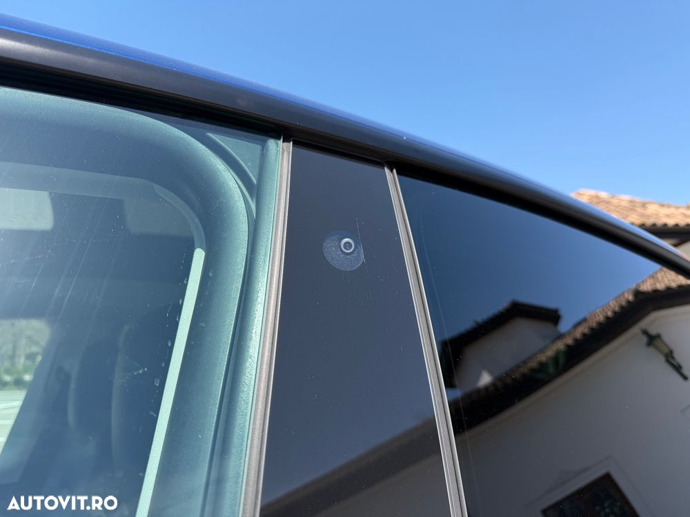 Tesla Model Y - 19