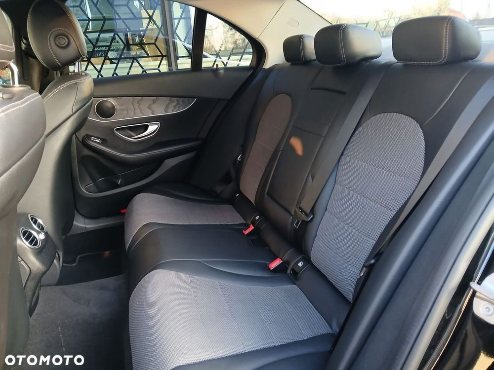 Mercedes-Benz Klasa C 180 9G-TRONIC - 6