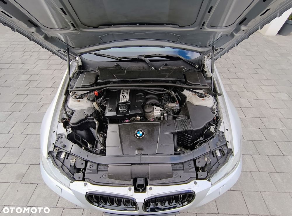 BMW Seria 3 320i - 22