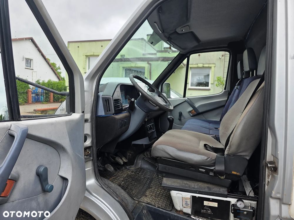 Mercedes-Benz SPRINTER - 4